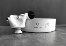 Laden Sie das Bild in den Galerie-Viewer, BUNNY TUBENSCHLÜSSEL STUDIO BOTANIC X SASKIA DIEZ