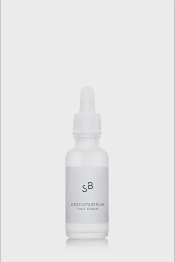 STUDIO BOTANIC GESICHTSSERUM MIT VEGANER HYALURONSÄURE