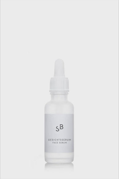 STUDIO BOTANIC GESICHTSSERUM MIT VEGANER HYALURONSÄURE